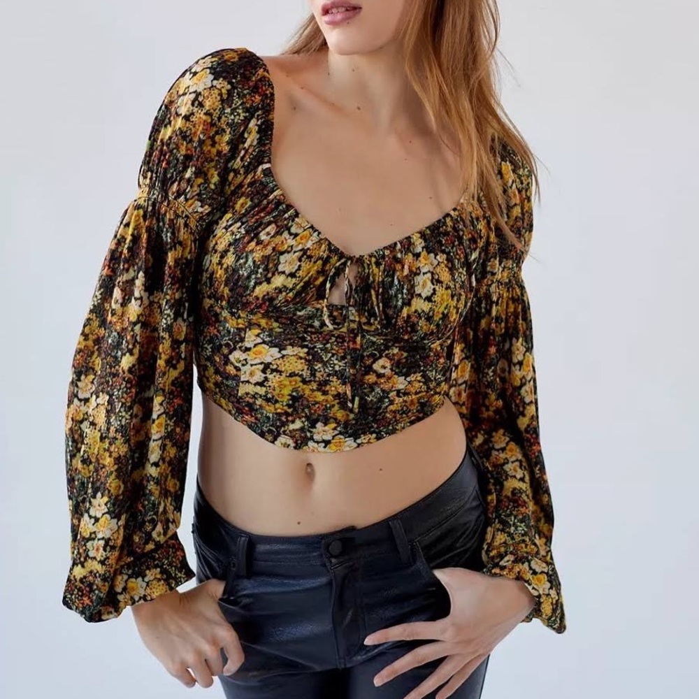 uo elowen puff sleeve blouse